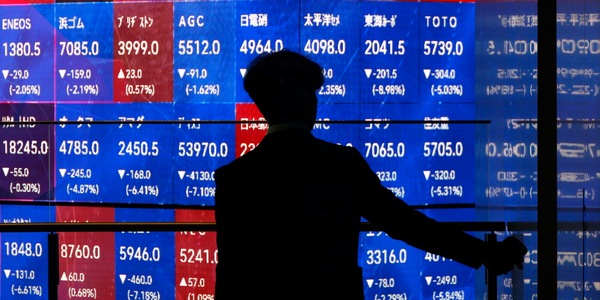 Borsa: Tokyo, apertura in calo (-0,90%)