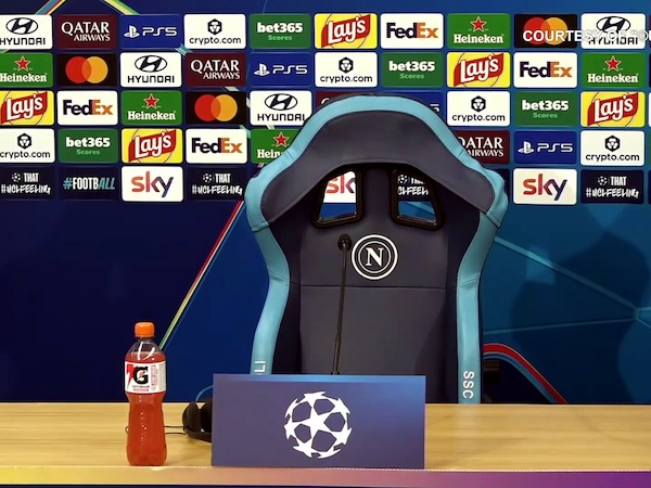 Allegri-Pellegatti, show in conferenza stampa con i...cavalli