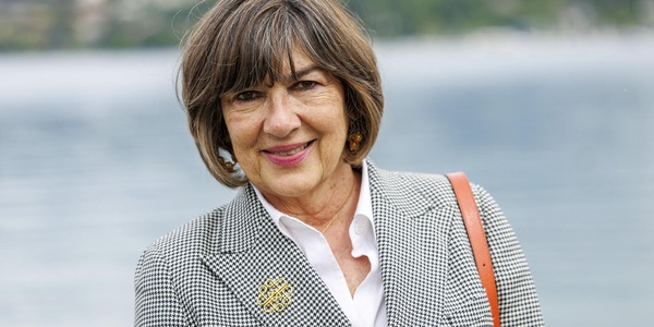 Christiane Amanpour lascia la Cnn dopo 43 anni, 'siate sempre neutrali e indipendenti'