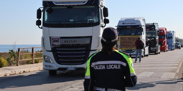 Autotrasporto: Salvini, subito erogazione fondi stanziati, poi risorse aggiuntive