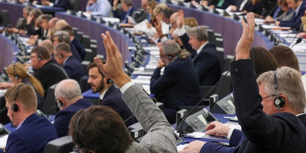 Intesa tra Ppe, socialisti e liberali su auto e Industrial Accelerator Act