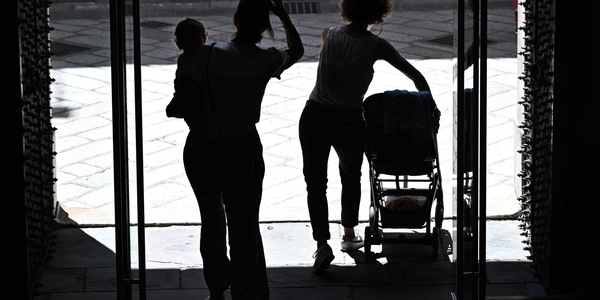 Inps, al via domande per il bonus mamme del 2026