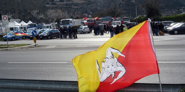Comitato autotrasportatori Sicilia revoca il fermo