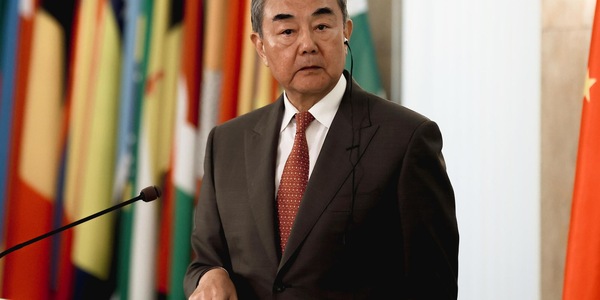 Wang Yi, 'Ucraina e Russia siano pronte a venirsi incontro'