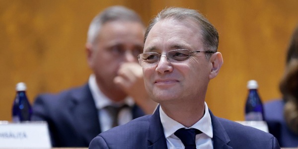 Dopo mesi di stallo, il parlamento rumeno approva un governo filo-Ue