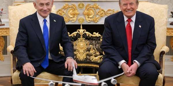 Ft, 'Netanyahu era pronto ad attaccare l'Iran il 10 ottobre, Trump ha detto no'