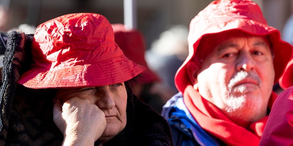 Dal 2027 cambiano coefficienti, pensioni più basse a parità età di uscita