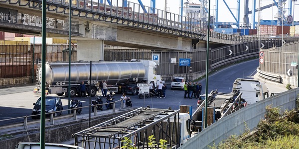Protesta tir: Industriali Campania e Puglia, 'imprese al collasso, ora risposte'