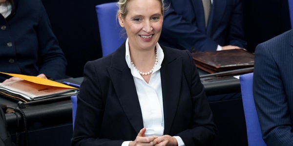 Alice Weidel, siamo sotto assedio, l'Ue ha bisogno di riforme radicali