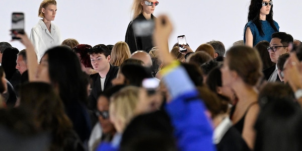 I ricavi di Prada superano 4,5 miliardi e tengono nel trimestre, rallenta Miu Miu