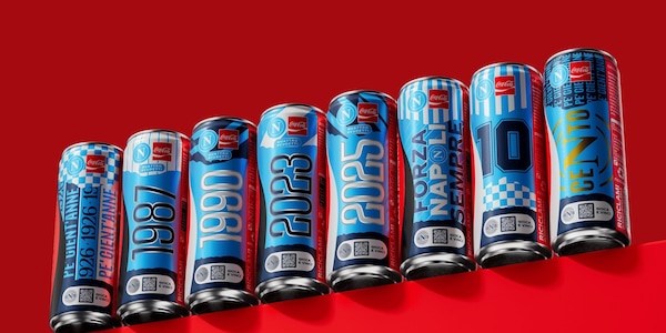 'Napoli limited edition', Coca-Cola celebra 100 anni di passione azzurra