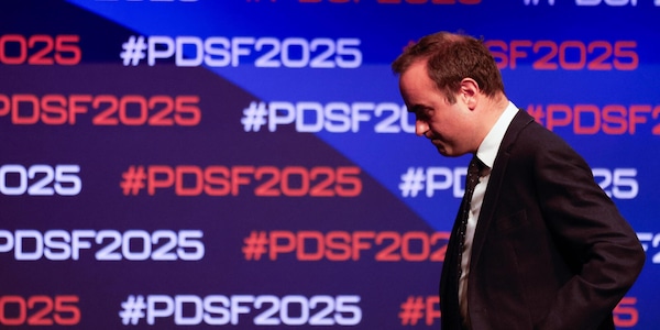 Premier Francia, 'a Trappes fatti gravissimi, monitora l'antiterrorismo'