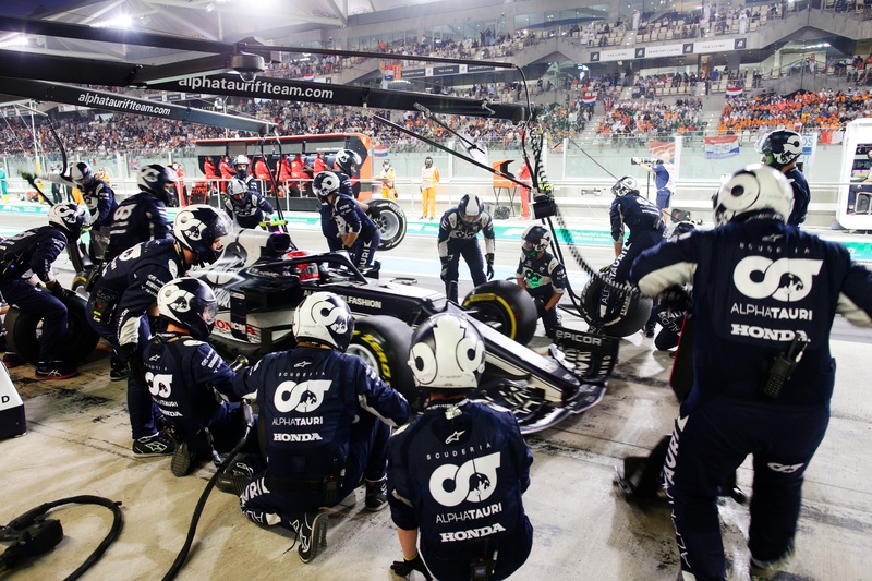 F1: AlphaTauri presenta la livrea della nuova AT03