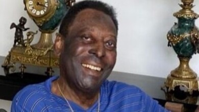 Pelé: "Vado di nuovo in ospedale, grazie per l'affetto"