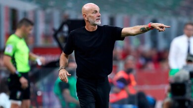 https://cdn.tuttosport.com/img/800/600/2022/10/21/142811340-1ac29b78-7f92-4927-8712-7c44a2efc2a5.jpg Milan, Pioli: Maignan le salta tutte, torna nel 2023