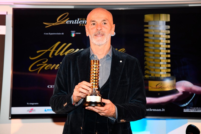 https://cdn.tuttosport.com/img/800/600/2022/12/06/133518613-40c96077-afd0-446d-be63-a1b075d45f96.jpg Pioli-Milan, nuova ossessione