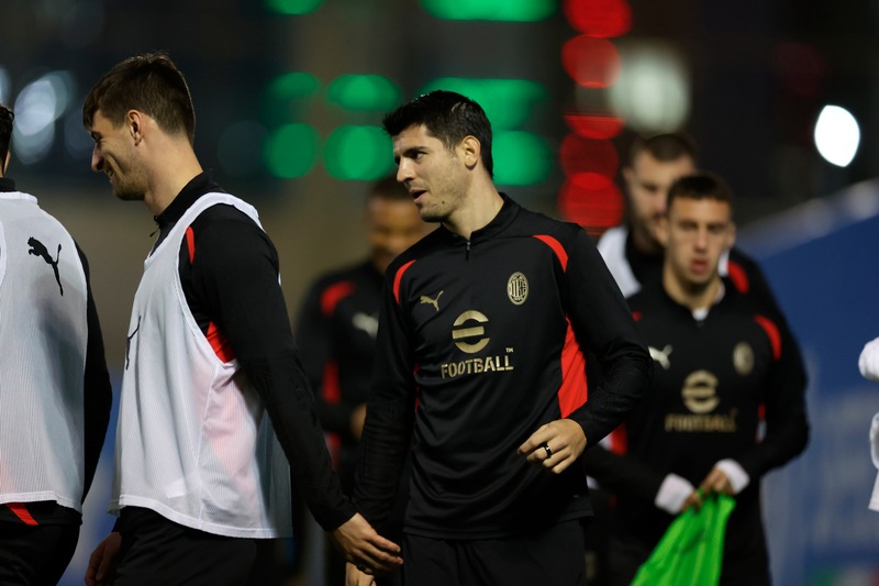 https://cdn.tuttosport.com/img/800/600/2025/01/02/173616060-83702f2b-6b23-476a-9e5f-f286eb23b87b.jpg Milan, subito 4-4-2 contro la Juve: è scossa Conceicao