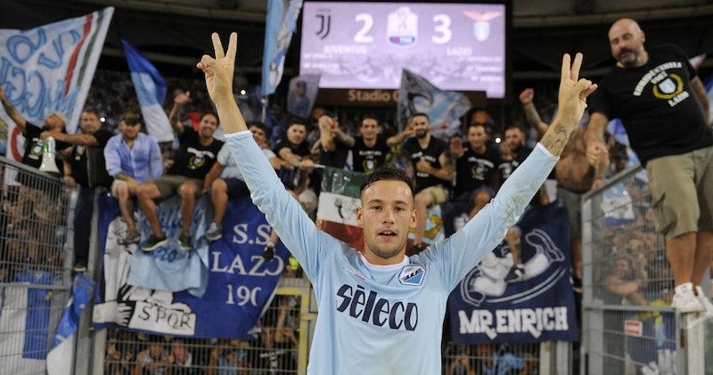 https://cdn.tuttosport.com/img/800/600/2025/07/20/084716940-0b28d86d-7f10-45b9-b979-ef267ab1e61f.jpg