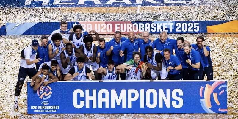 https://cdn.tuttosport.com/img/800/600/2025/07/21/084820550-b1c3cae1-c405-4243-9616-efa707fe354a.jpg