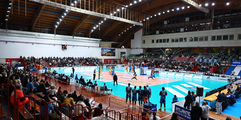 https://cdn.tuttosport.com/img/800/600/2025/07/22/082856160-fcc53fab-2578-45fa-b70e-a3e044fcc0d4.jpg