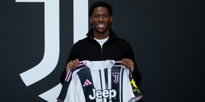 https://cdn.tuttosport.com/img/800/600/2025/07/22/114651822-cf2ff4fd-d006-4f96-a743-d4b3dd1bb522.jpg