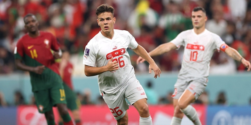 https://cdn.tuttosport.com/img/800/600/2025/07/25/065207957-af61a170-5a0f-4319-9f1a-4454e36b85aa.jpg