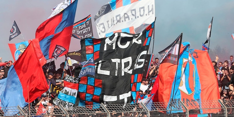 https://cdn.tuttosport.com/img/800/600/2025/07/25/111839031-b1b830df-8c09-4af5-a57b-caacf68acfb7.jpg