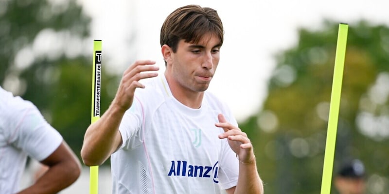 https://cdn.tuttosport.com/img/800/600/2025/08/07/072929249-d95ff9ca-b382-41f8-b264-23310050111a.jpg