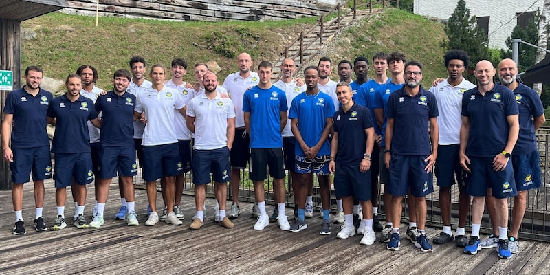 https://cdn.tuttosport.com/img/800/600/2025/08/18/175728987-21c08f45-d0d6-4f46-b681-453cf882d248.jpg