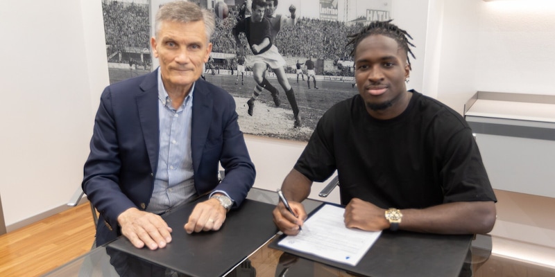https://cdn.tuttosport.com/img/800/600/2025/08/24/102815378-a52ae192-74d5-42f3-b630-dae2bc26473b.jpg