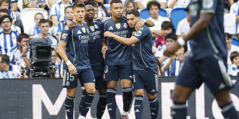 https://cdn.tuttosport.com/img/800/600/2025/09/13/154644858-e720cb57-527d-49de-b269-3231eb1dcc75.jpg