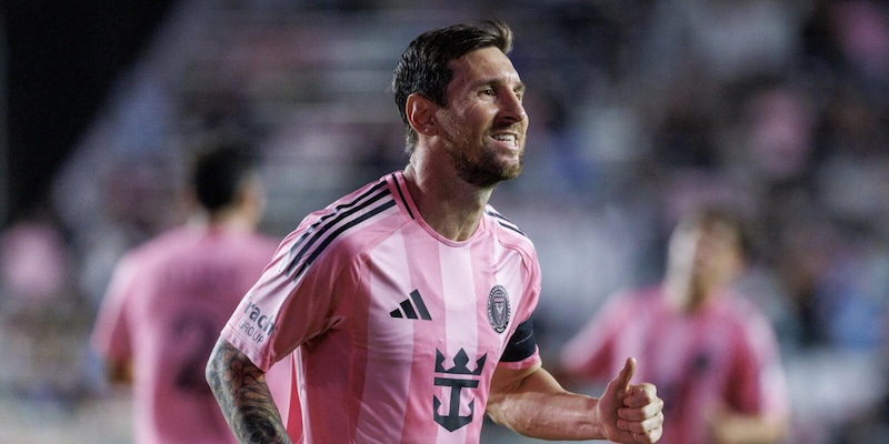 https://cdn.tuttosport.com/img/800/600/2025/09/18/082844037-6caaa9e8-857f-4fa1-bef0-58deec904a81.jpg