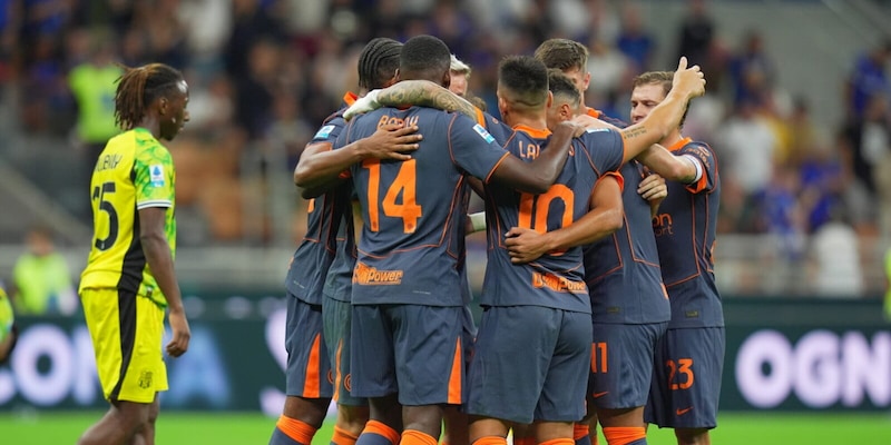 https://cdn.tuttosport.com/img/800/600/2025/09/21/204728589-fea95f2a-ee31-4f46-8f44-a3603d682cd9.jpg