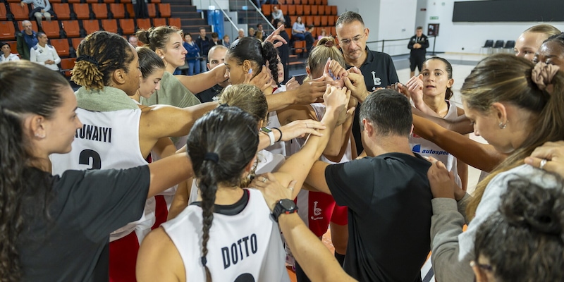 https://cdn.tuttosport.com/img/800/600/2025/09/27/184006307-df242b5d-7936-4bdf-adf5-bcc4ddd84cd2.jpg