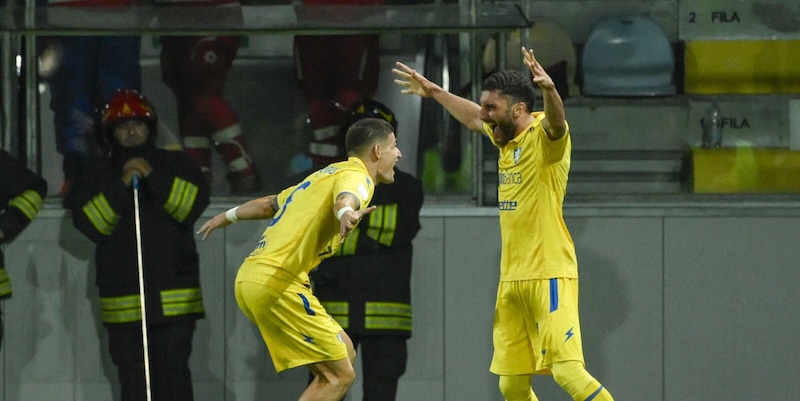 https://cdn.tuttosport.com/img/800/600/2025/09/30/203558856-e9f88dbf-8193-4d9c-a734-0802ccf0c2c7.jpg