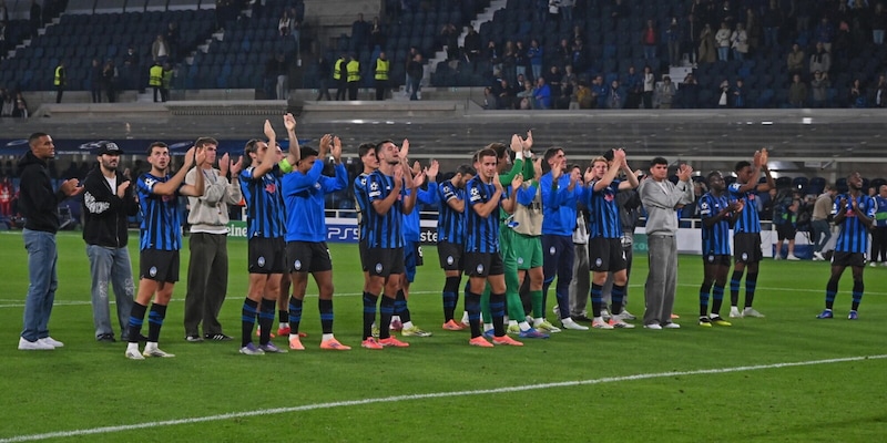 https://cdn.tuttosport.com/img/800/600/2025/10/01/080343245-306ecdea-f1d8-4ea0-9750-1d2bbde888ba.jpg
