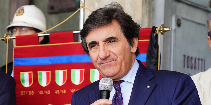 https://cdn.tuttosport.com/img/800/600/2025/10/02/073526034-6f453376-5f8c-484e-a8c4-0fa90d2d05d2.jpg