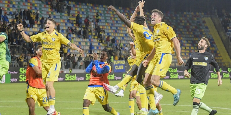 https://cdn.tuttosport.com/img/800/600/2025/10/02/165318131-018b4ef7-e562-47cb-b9a3-5dcf84e35f08.jpg
