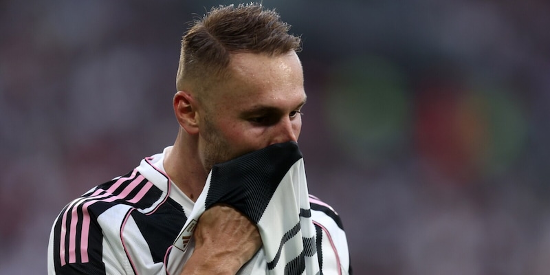 https://cdn.tuttosport.com/img/800/600/2025/10/03/194123547-06614e13-76c8-4a8f-82be-285e81de5894.jpg