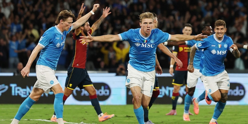 https://cdn.tuttosport.com/img/800/600/2025/10/05/175454688-64a0f8c5-a037-4942-ac86-7be76842968d.jpg