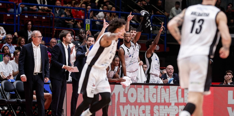 https://cdn.tuttosport.com/img/800/600/2025/10/05/180500709-e1a84c38-9753-4fe7-beab-76956a5fc0d6.jpg