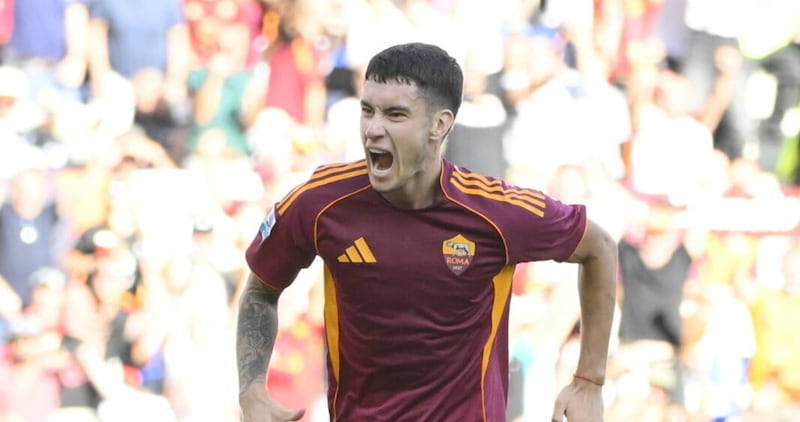 https://cdn.tuttosport.com/img/800/600/2025/10/08/132150343-3d1b31c1-2462-411d-9242-06cd25383b20.jpg