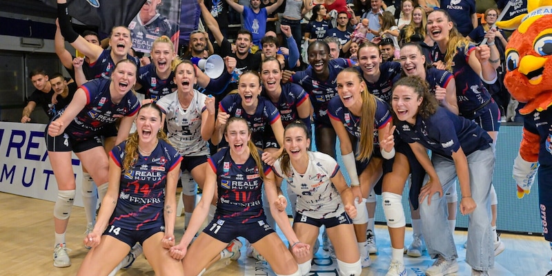 https://cdn.tuttosport.com/img/800/600/2025/10/12/195046125-919c0f3c-f2cf-4e59-8ee4-a74f5ab16e8d.jpg