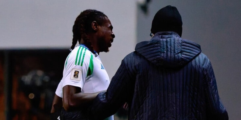 https://cdn.tuttosport.com/img/800/600/2025/10/13/101519232-de440e87-a828-4690-adee-80e604c8bd4c.jpg