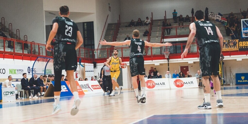 <p>&nbsp;Paffoni Fulgor Basket Omegna: vittoria sofferta ma preziosa</p>