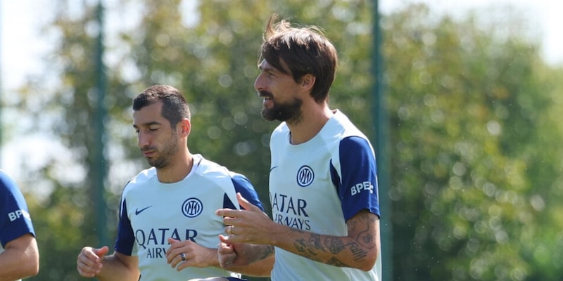 https://cdn.tuttosport.com/img/800/600/2025/10/20/080215656-0d785a2b-e51c-46e0-aa6d-7c1bd8d3df0e.jpg