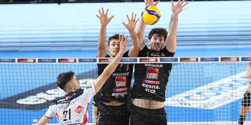 https://cdn.tuttosport.com/img/800/600/2025/10/20/230901697-9c864ee3-9dda-401d-a9c1-d204dfa91fd1.jpeg