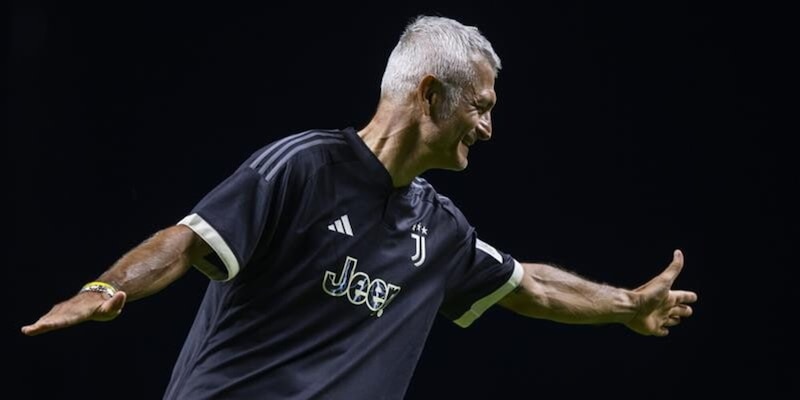https://cdn.tuttosport.com/img/800/600/2025/10/24/195738439-2c2fab1b-7188-4459-863f-a6cebacc62e9.jpg