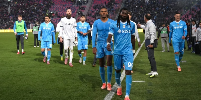 <p>Pagelle Bologna-Napoli: Conte frastornato, Lucum&igrave; il padrone dell&rsquo;area</p>