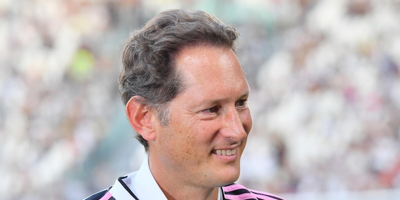 <p>Elkann compie 50 anni, la Juve lo festeggia: il messaggio di auguri</p>